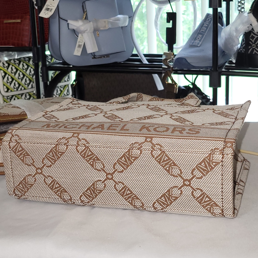 Michael Kors Brown Logo Tote Bag/Wallet/Belt Set   Natural/Luggage - Picture 6 of 10